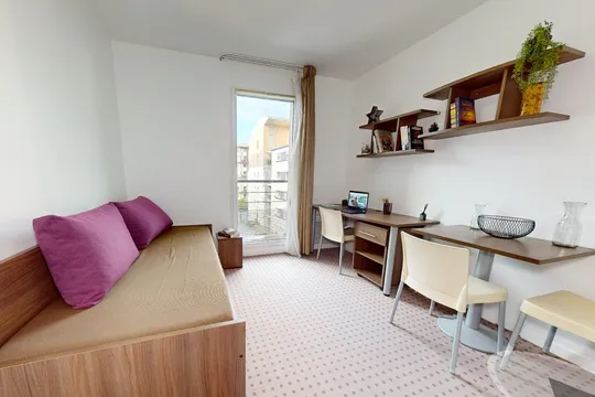 "ASNIÈRES SUR SEINE". 5,2 %