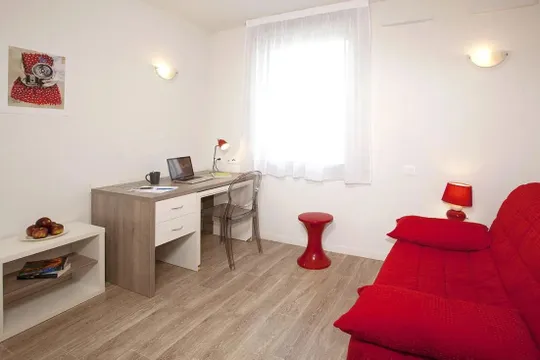 "NANTERRE UNIVERSITE", 5,4 %