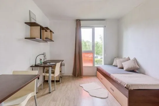 "STUDÉA CERGY UNIVERSITÉ 2". 6,5 %
